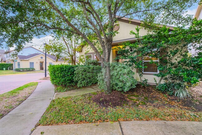 Foto del edificio - 3521 Clearview Cir