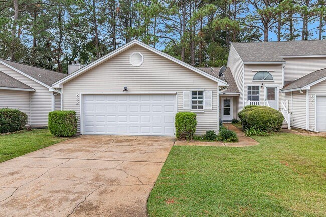 Foto del edificio - 632 Emerald Ln