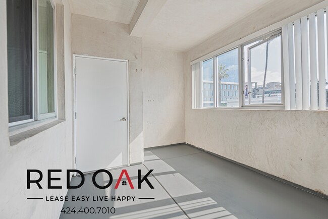 Foto del edificio - 5837 1/5 W Sunset Blvd-401