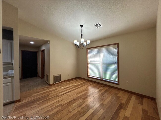 Building Photo - 1450 N Ulmer St