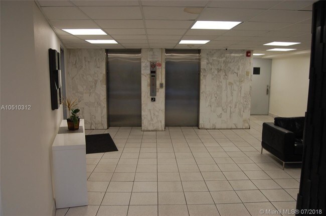 Foto del edificio - 245 18th St