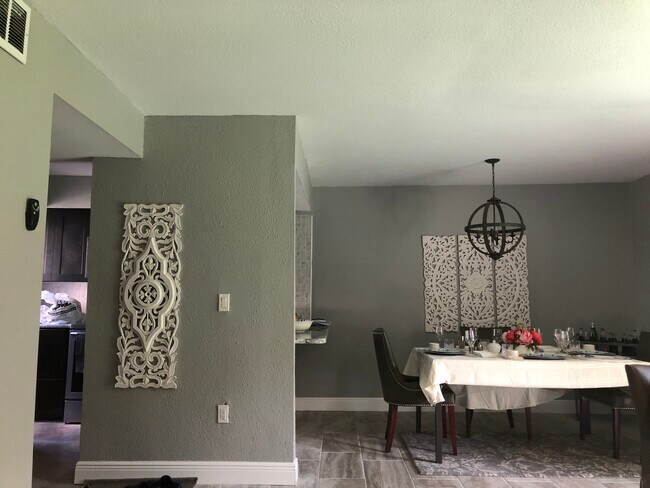 Foto del edificio - 824 Camargo Way