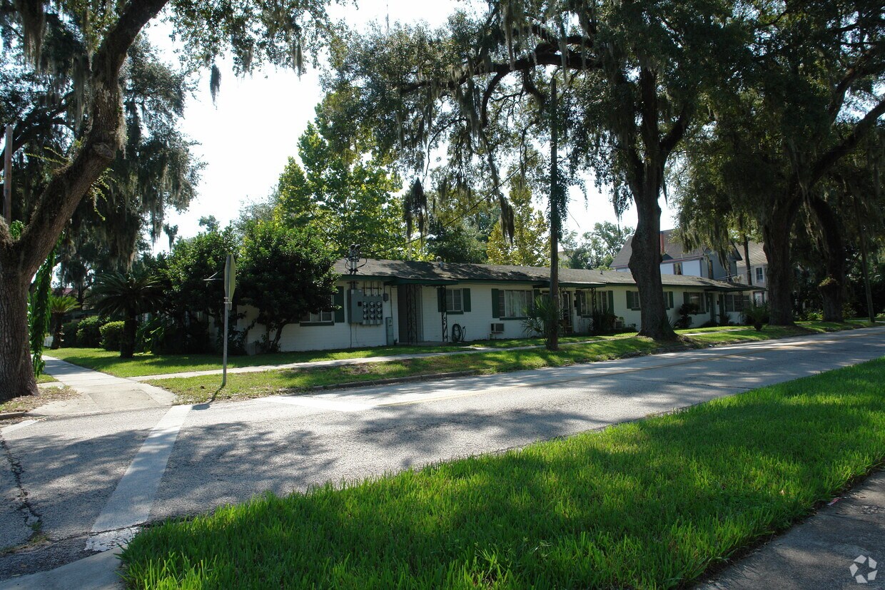 Primary Photo - 238 W Rich Ave