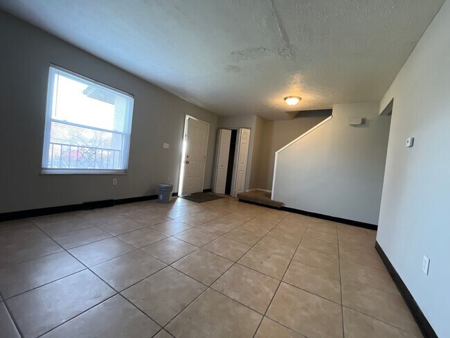 Foto del edificio - 1851-1853-1853 Lake Club Dr