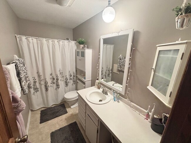 Foto del edificio - 13685 Harwell Path