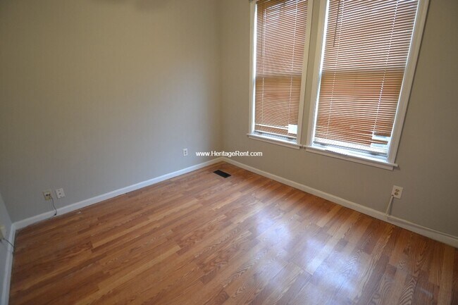 Foto del edificio - Camp Washington 3 Bedroom 1.5 Baths Single...