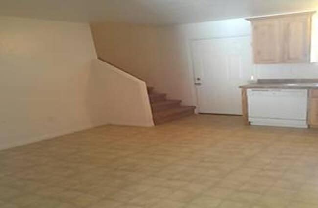 Building Photo - 256 W 350 N