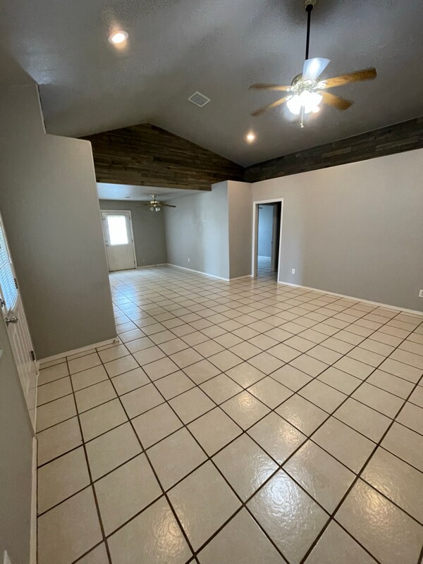 Foto del edificio - 63161 E 291 Rd