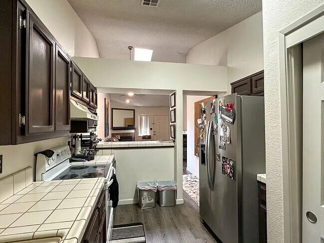 Foto del edificio - 2600 Brookside Dr