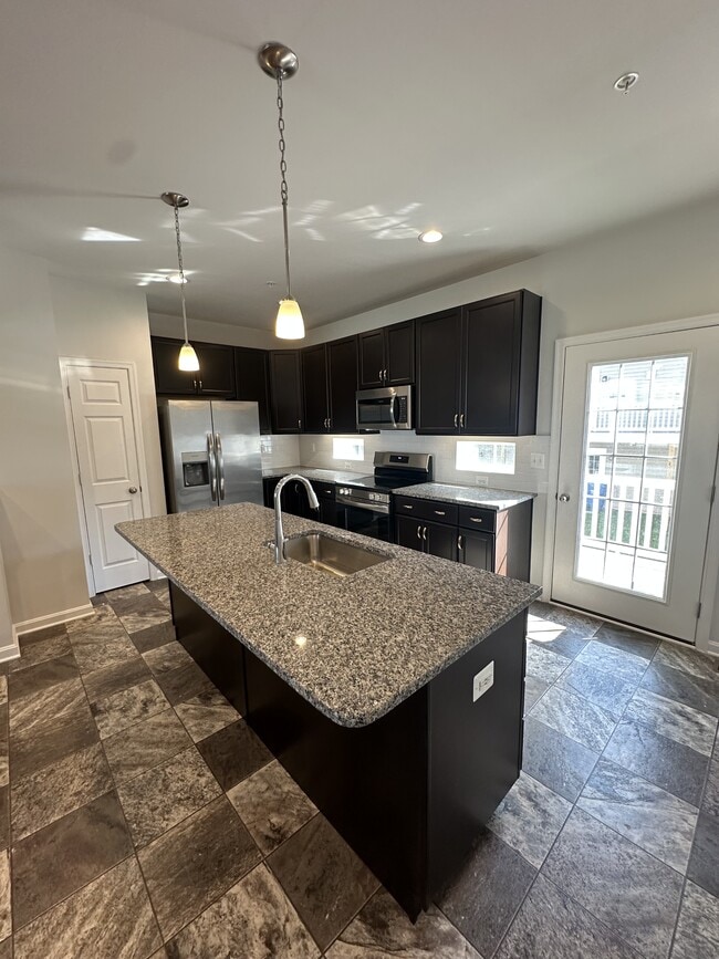 Building Photo - 1057 Flint Ct