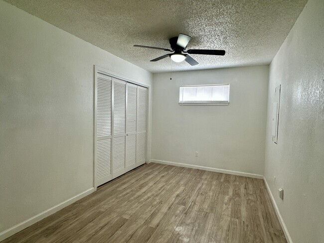 Foto del edificio - 650 S 22nd St