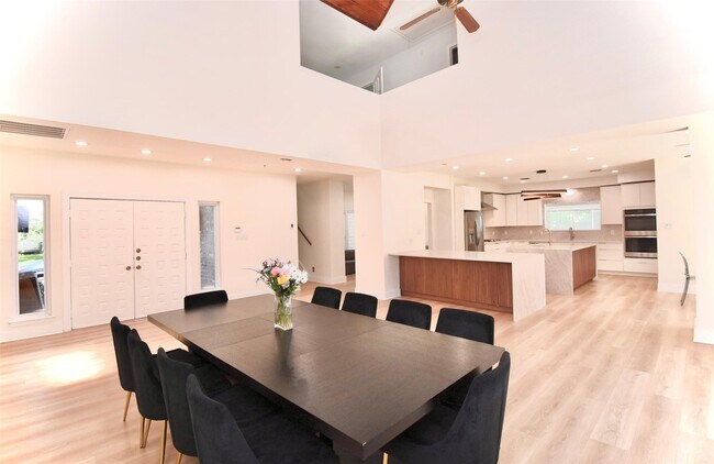 Foto del edificio - 11806 Braesridge Dr