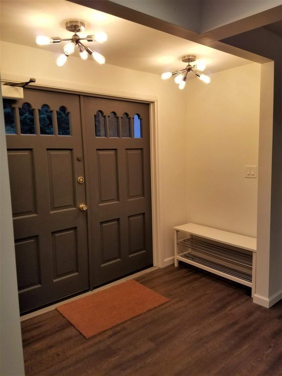 Foto principal - 107 Oak St