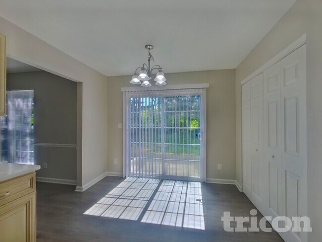 Building Photo - 9701 Pecota Ln