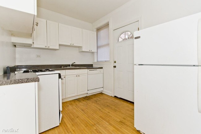Foto del edificio - 620 W Barry Ave