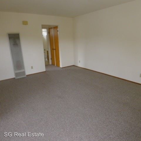 Building Photo - 848 San Carlos Ave