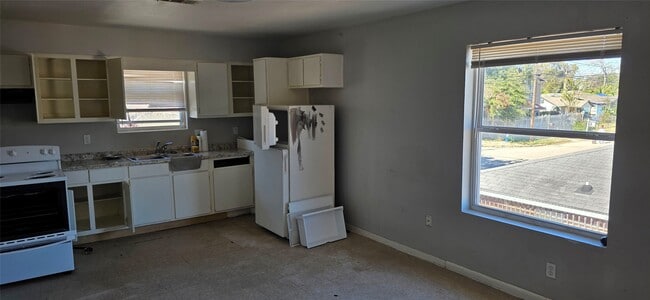 Foto del edificio - 5130 Chapman St