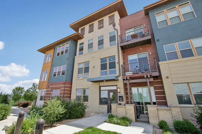 Building Photo - Alas Over Lowry