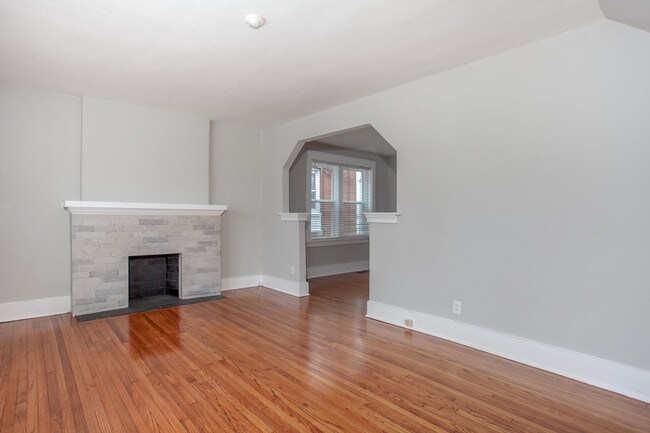 Foto del edificio - 7725 Arthur Ave