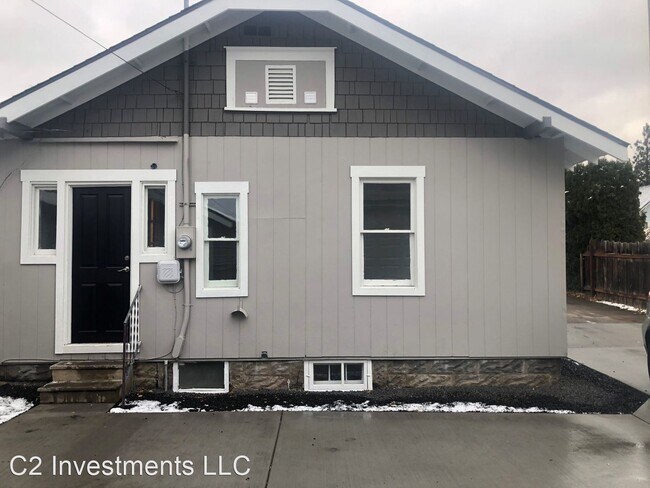Building Photo - 2 br, 1 bath House - 28 E LACROSSE