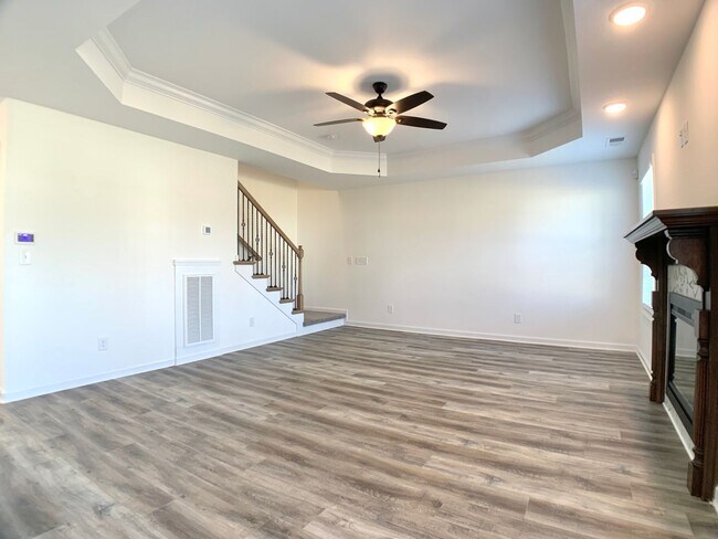 Building Photo - 987 E Creek Coyote Trl