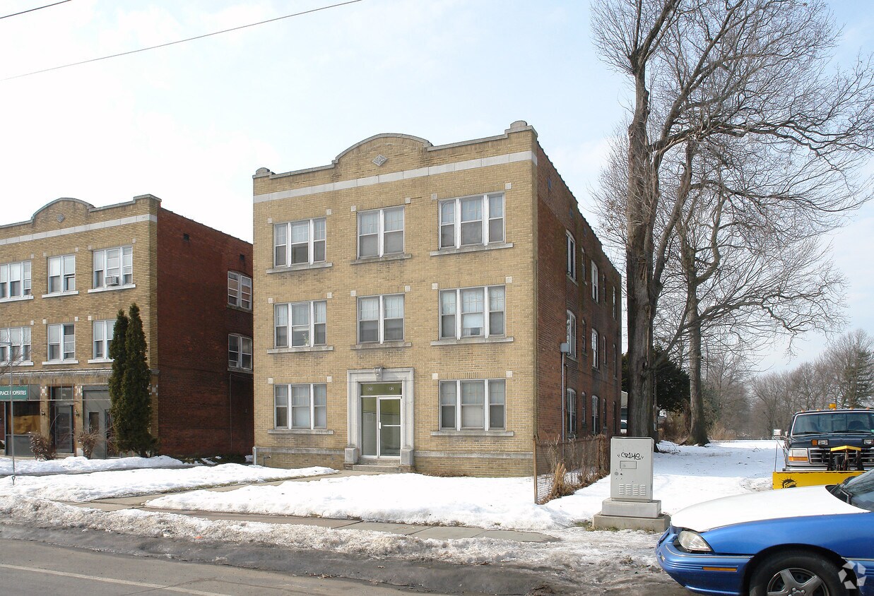 Building Photo - 821-823 Wethersfield Ave