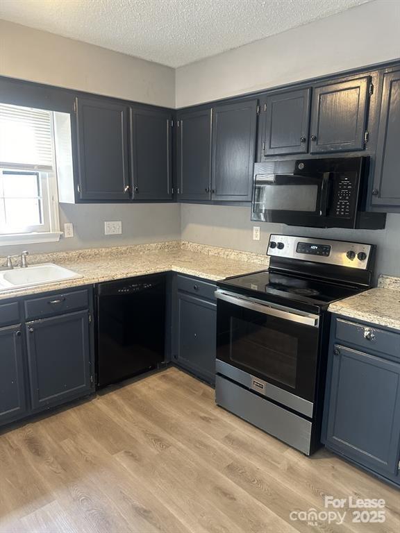Foto del edificio - 6414 Rockshire Dr
