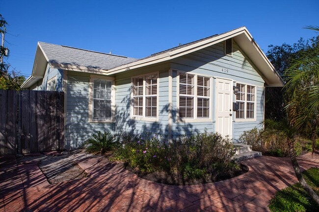 Photo - 419 43rd St House