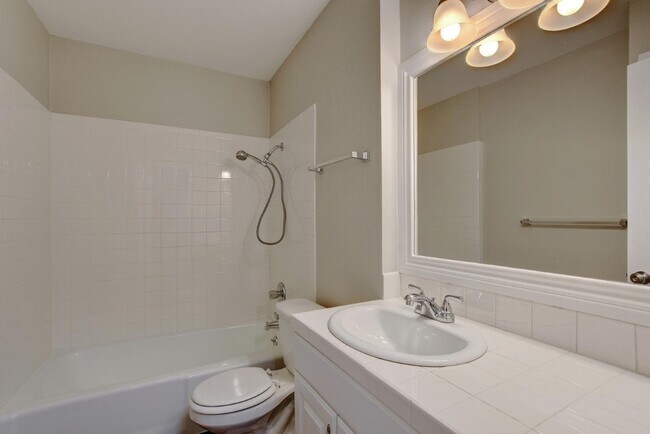 Foto del edificio - 303 W 40th St