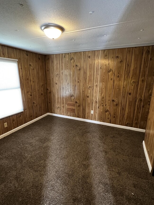 Building Photo - 113 Hussey Mhp Ln