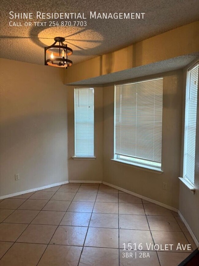 Foto del edificio - 1516 Violet Ave