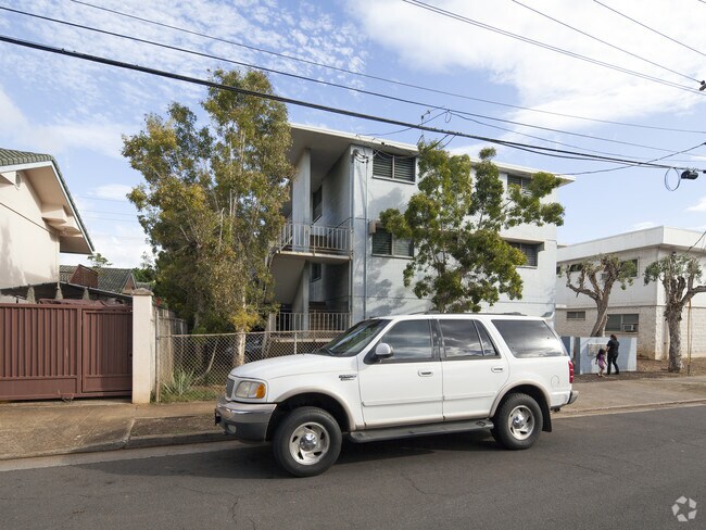 Building Photo - 94-1017 Kahuamoku St