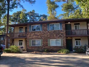 Building Photo - 3200 Ginger Dr