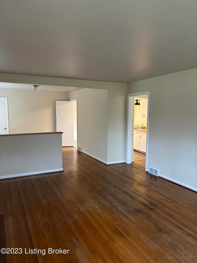 Foto del edificio - 215 Heady Ave