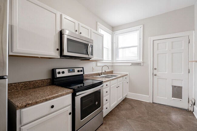 Building Photo - Charming 1 Bedroom Apartment - Section 8 A...