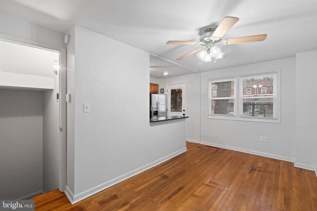 Building Photo - 8146 Del Haven Rd