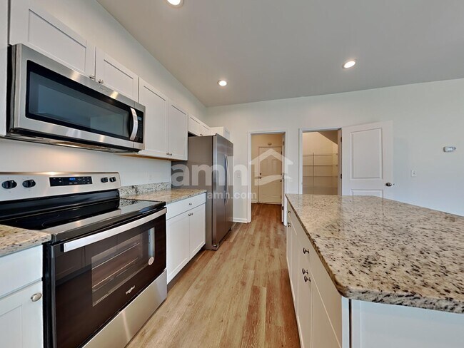 Foto del edificio - 136 Weeping Cypress Dr