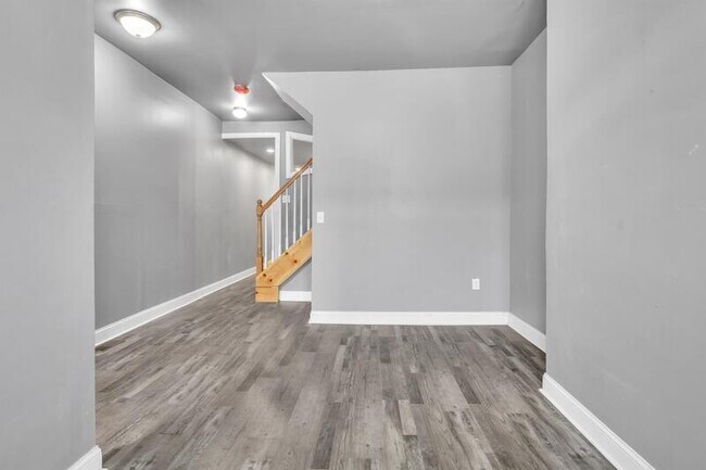 Building Photo - 2131 Walbrook Ave
