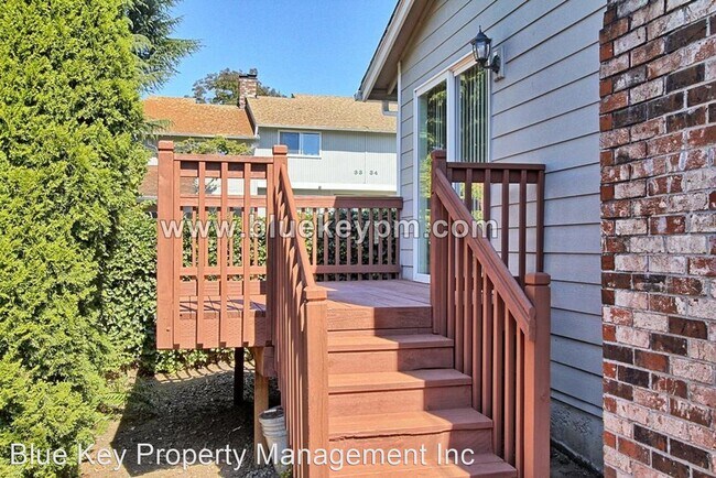 Building Photo - 2 br, 1 bath House - 3300 Kauffman Avenue #21
