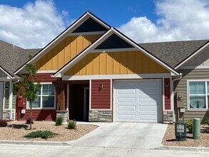Building Photo - 2466 Klondike Ln