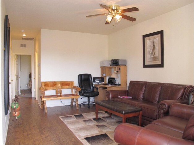 Building Photo - Kristal Condominiums