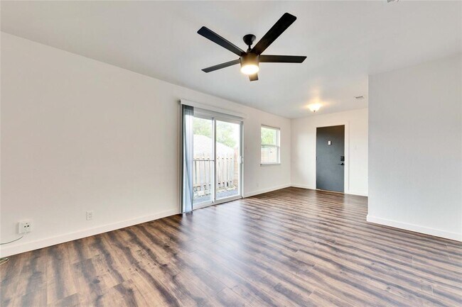 Building Photo - 5916 Signal Point
