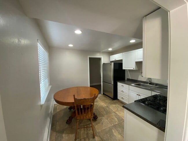 Building Photo - 4979 Florence Ct