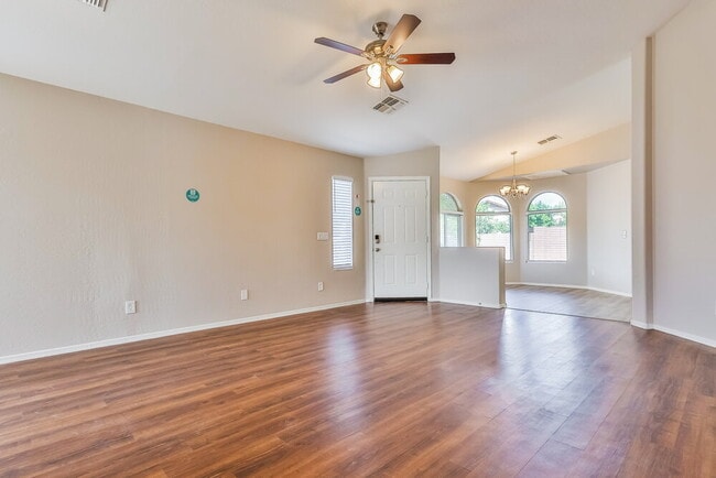 Building Photo - 115 N Ramada Cir