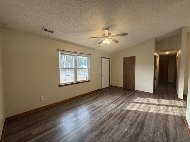 Foto del edificio - 101 May Ct