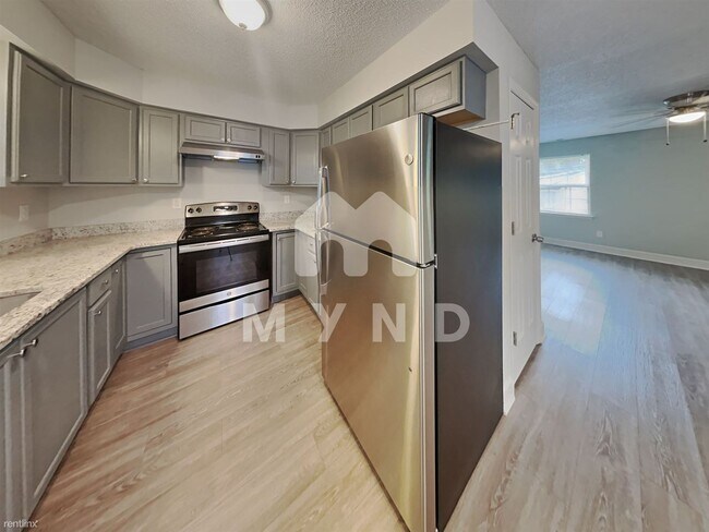 Foto del edificio - 3 br, 1 bath House - 1015 Fairview St