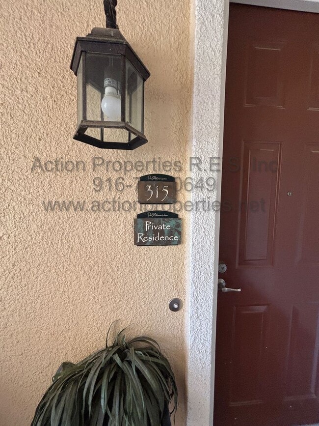Building Photo - East Roseville - Gated Phoenician - Great ...