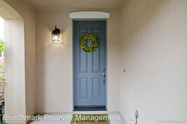 Building Photo - 4062 Lake Circle Dr