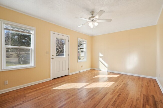 Foto del edificio - $500.00 off 2nd Months Rent!