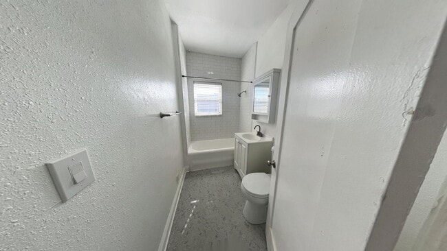 Interior Photo - Hannah on 9th